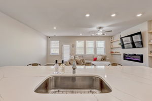 Turner Ln-013