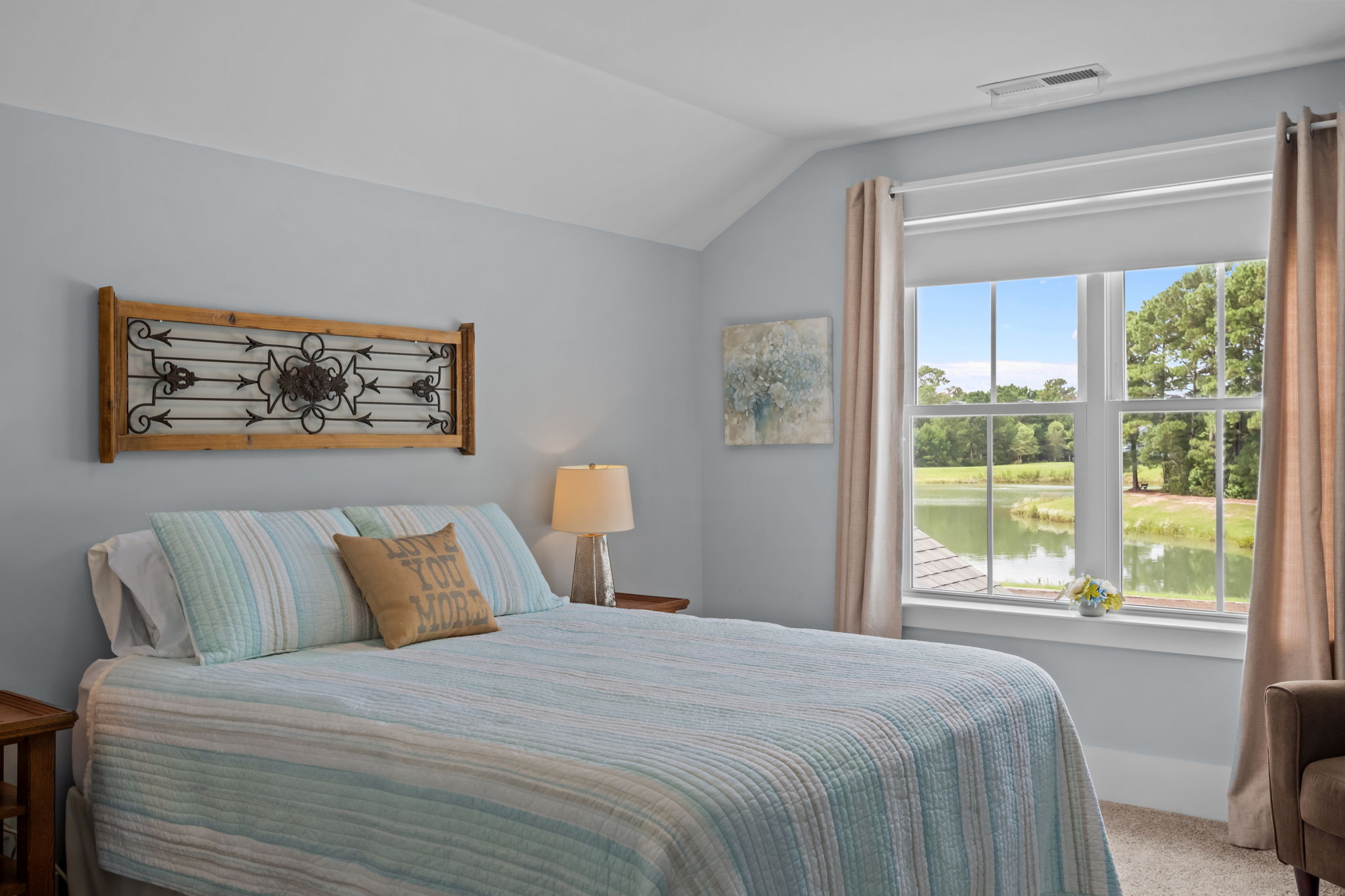 Guest Bedroom 3 - Upstairs