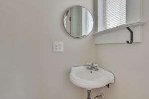  Photo 35