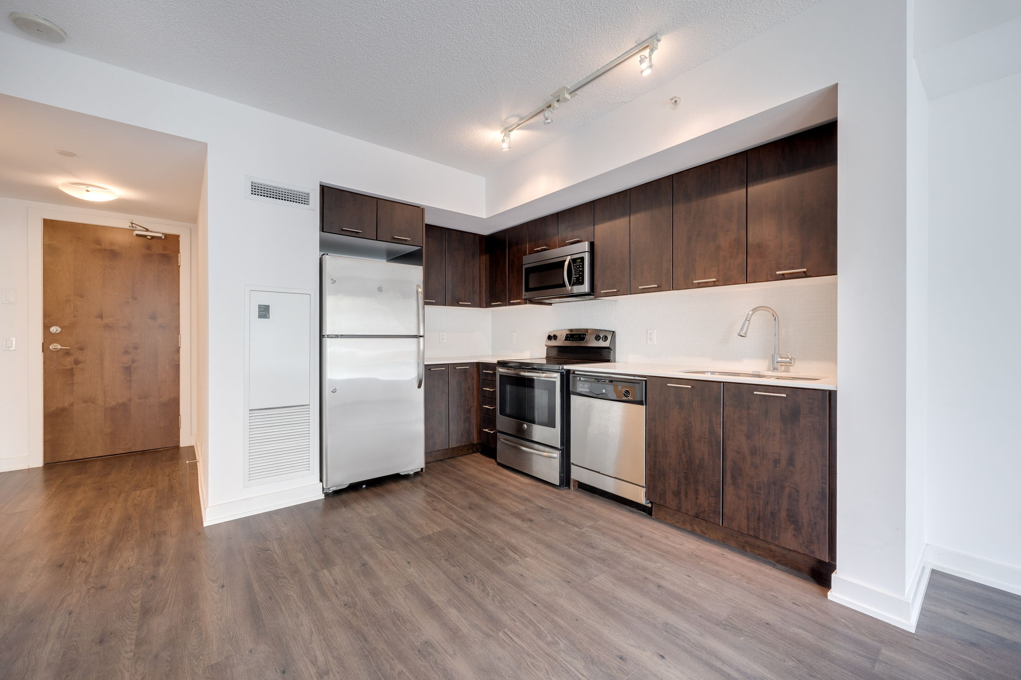Toronto property showcase — delivered property photograph 5