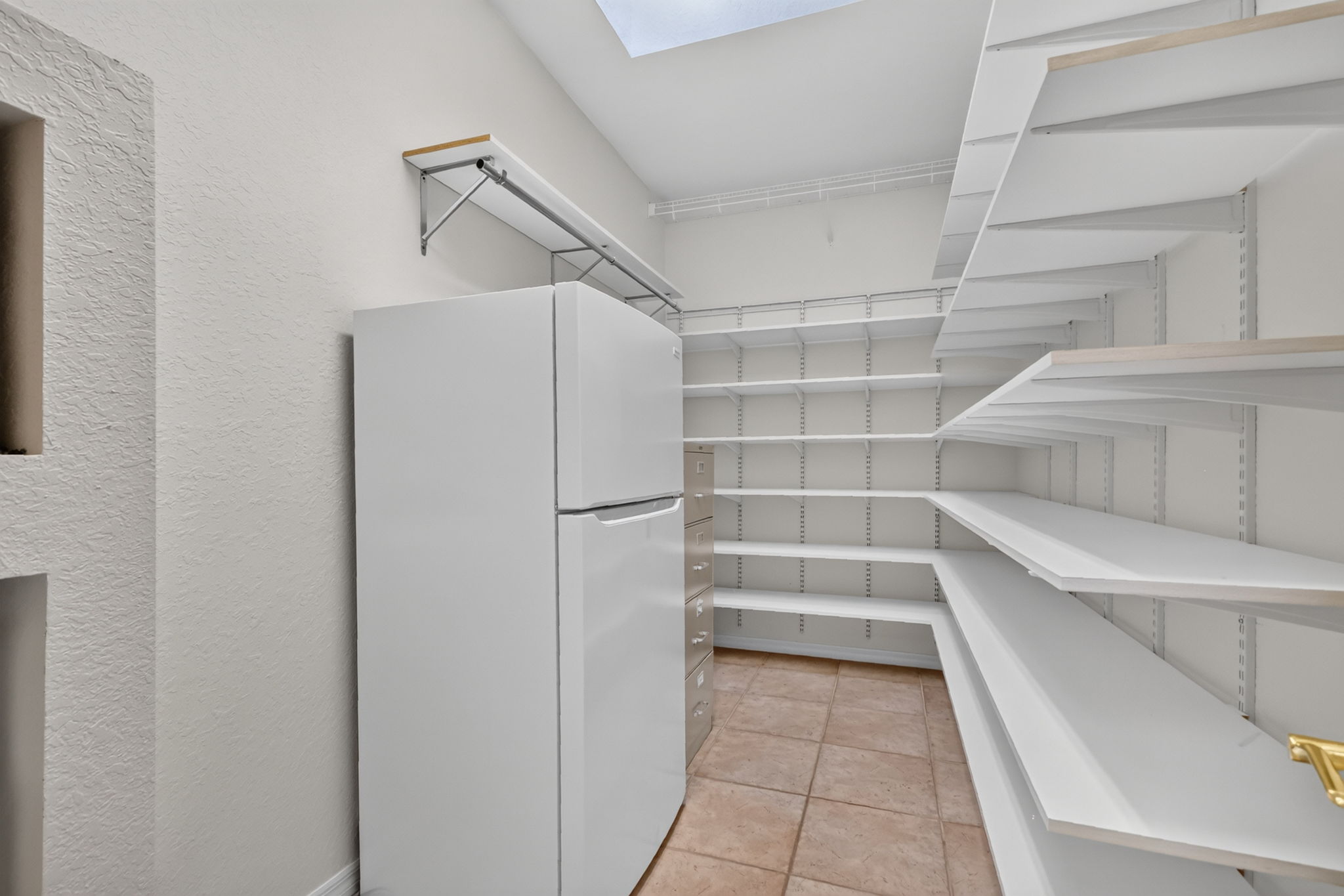 Extended Butler Pantry