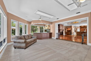 Expansive 25'x21' Florida Room