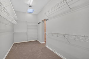 Extended Rear Walk-In Closet