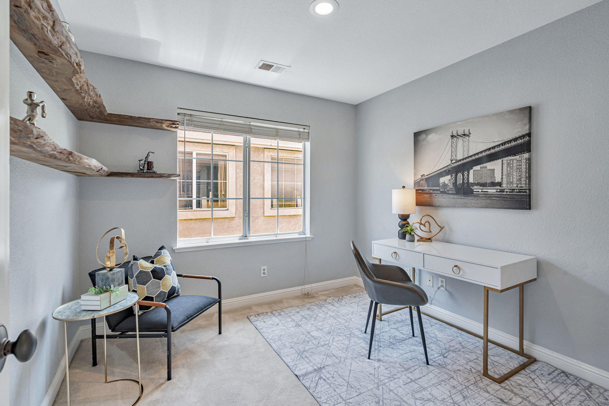 019_2220 Pettigrew Dr