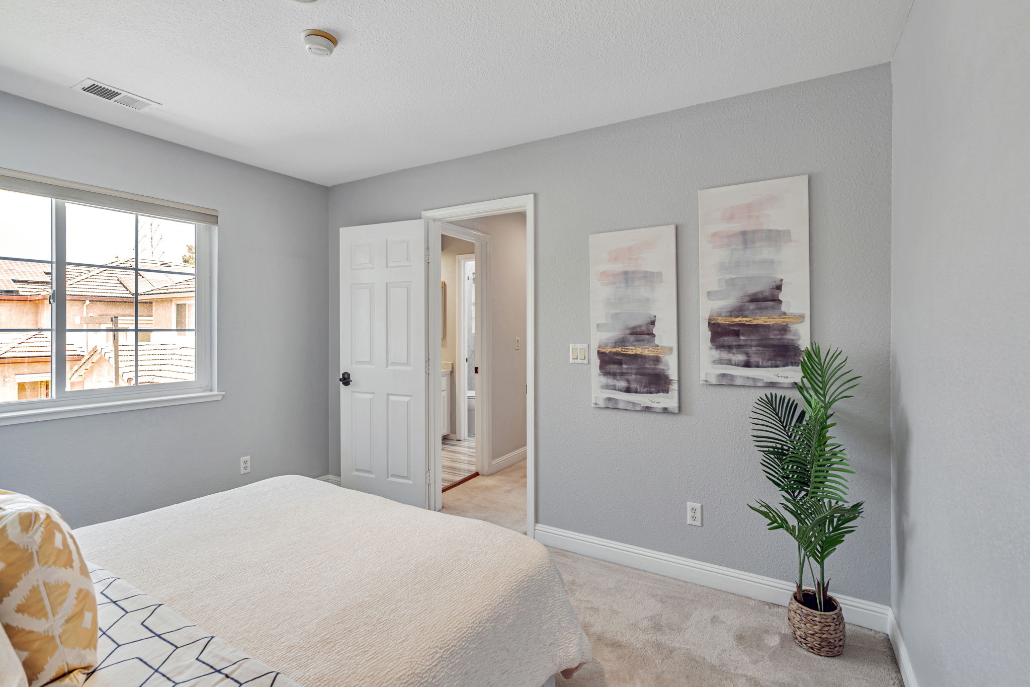 027_2220 Pettigrew Dr