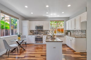 012_2220 Pettigrew Dr