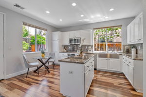 013_2220 Pettigrew Dr