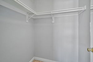 033_2220 Pettigrew Dr