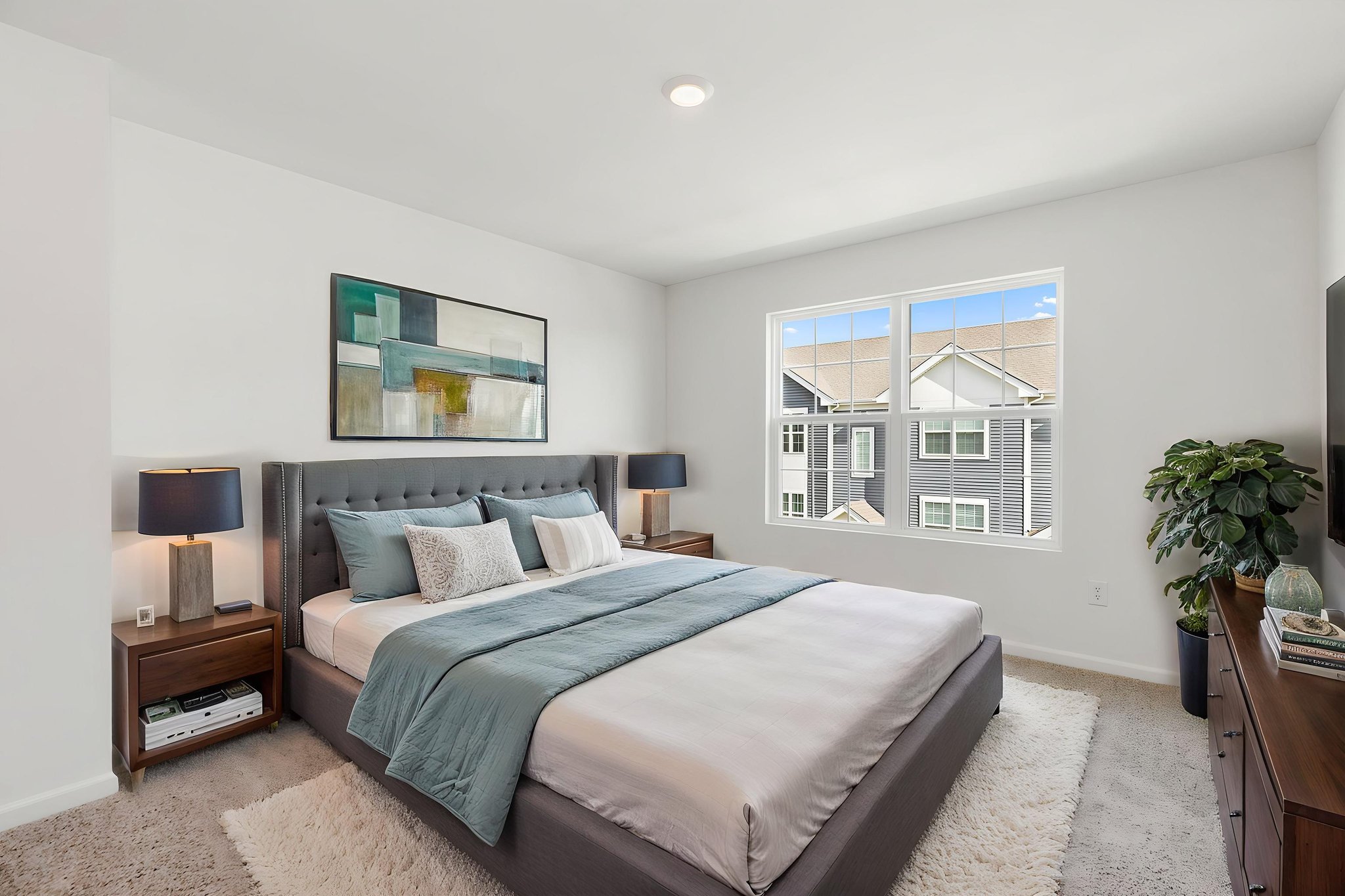 0017 virtually staged.jpeg