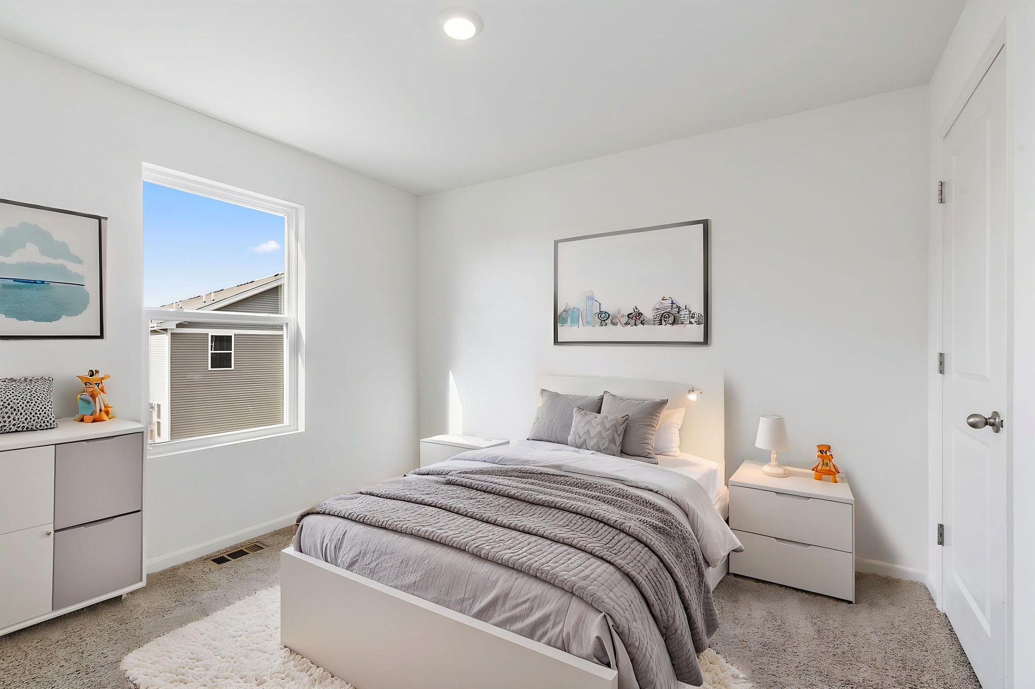 0020 virtually staged.jpeg