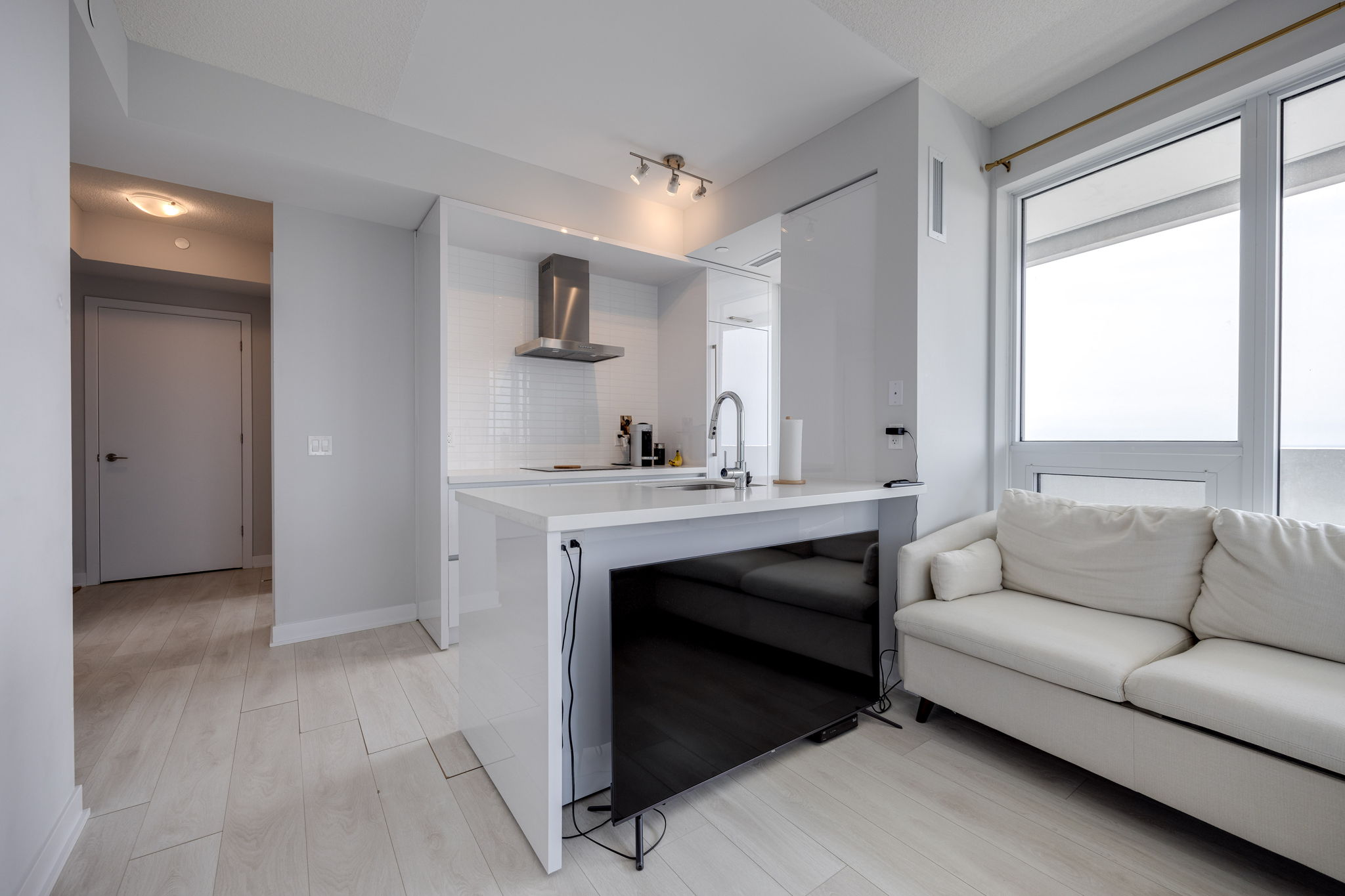 Toronto property showcase — delivered property photograph 8