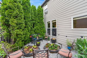 Garden - Sitting Area