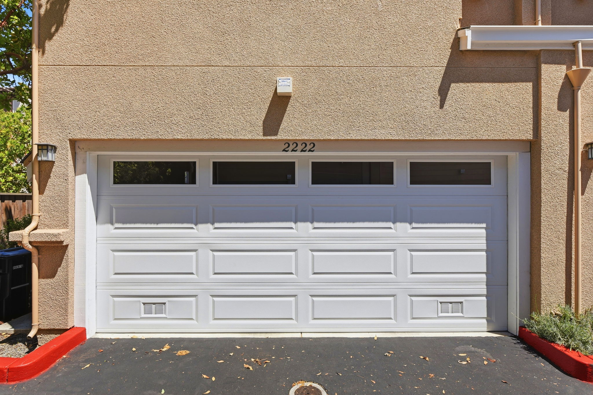 040_F8_2222 Raspberry Ln