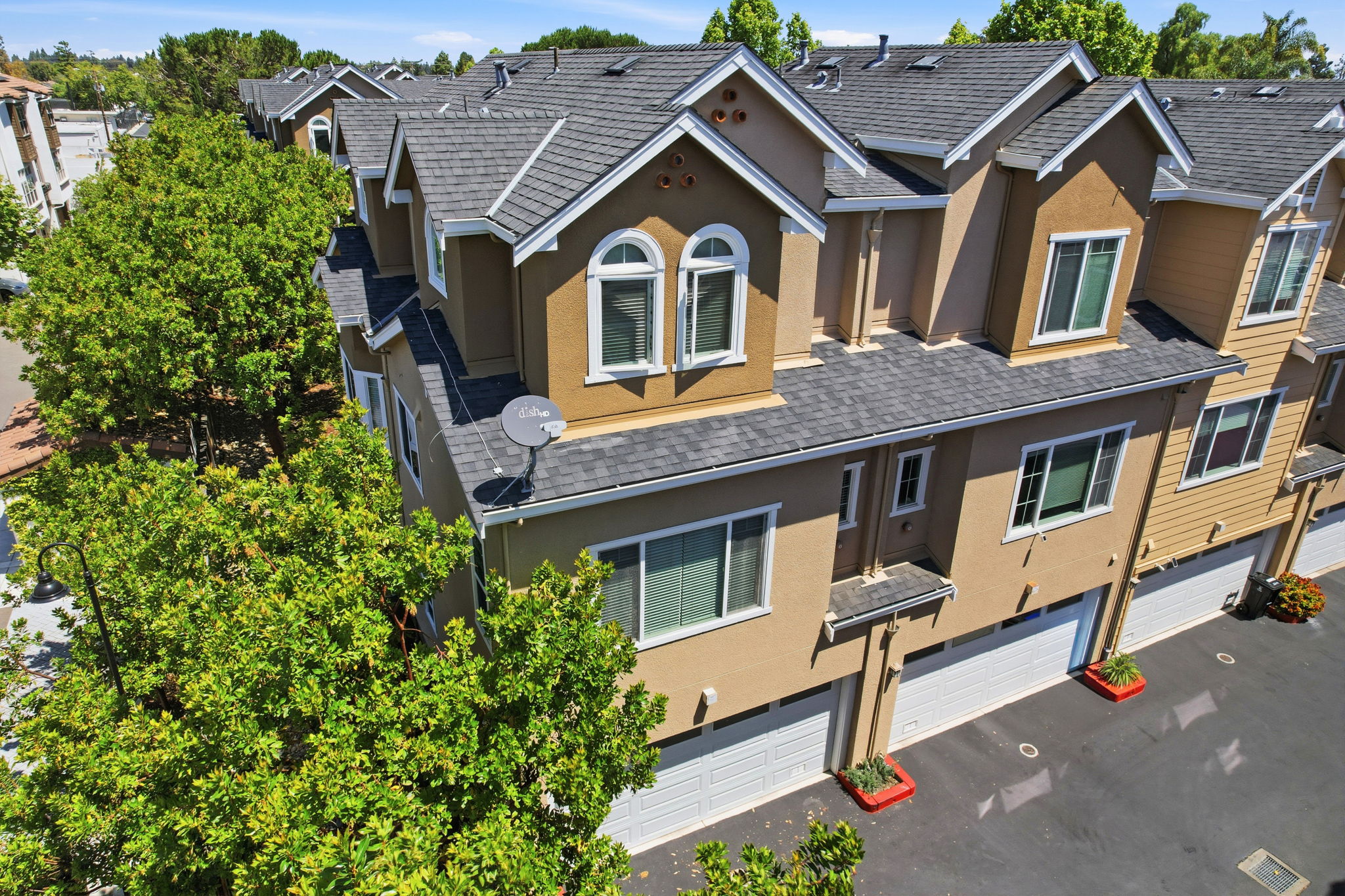 003_F8_AERIAL_2222 Raspberry Ln