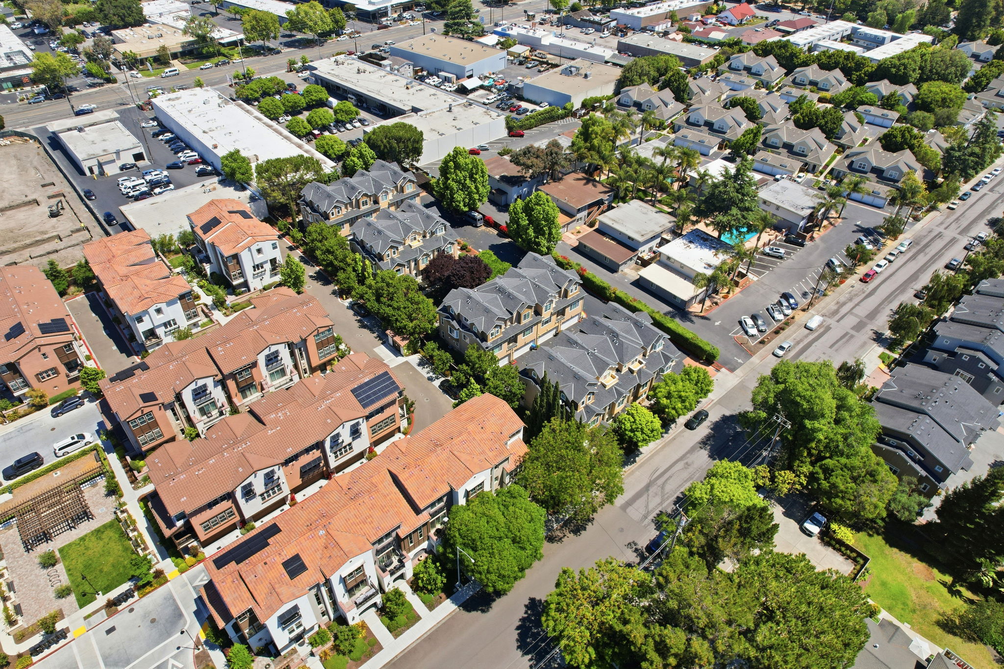 011_F8_AERIAL_2222 Raspberry Ln