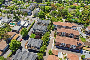 006_F8_AERIAL_2222 Raspberry Ln
