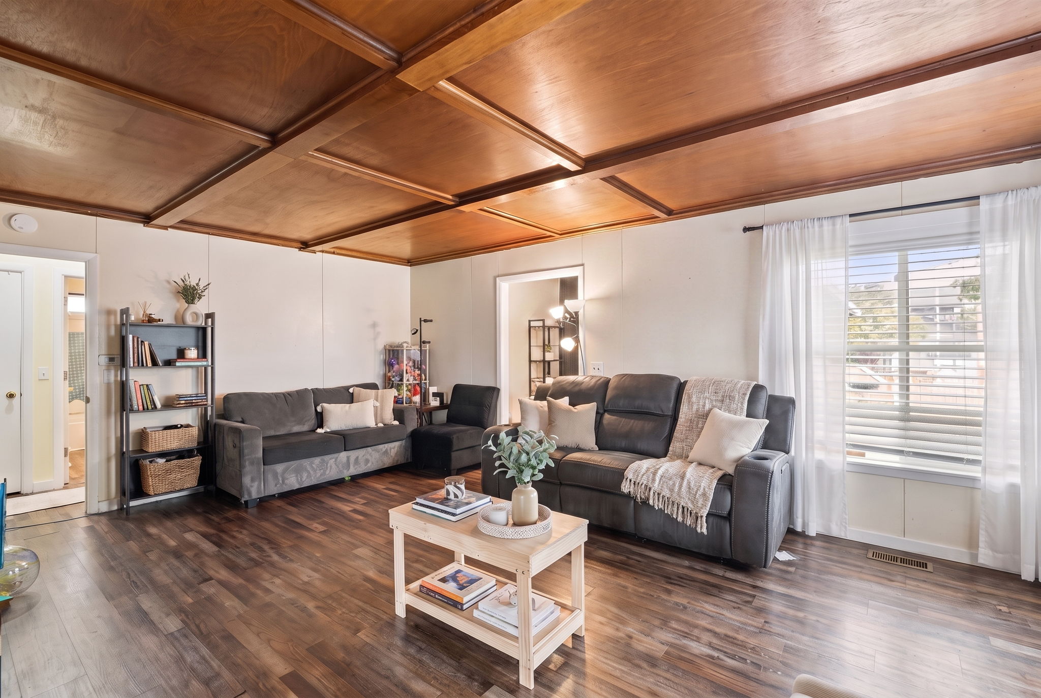 Back unit living room