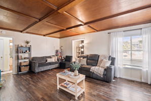 Back unit living room