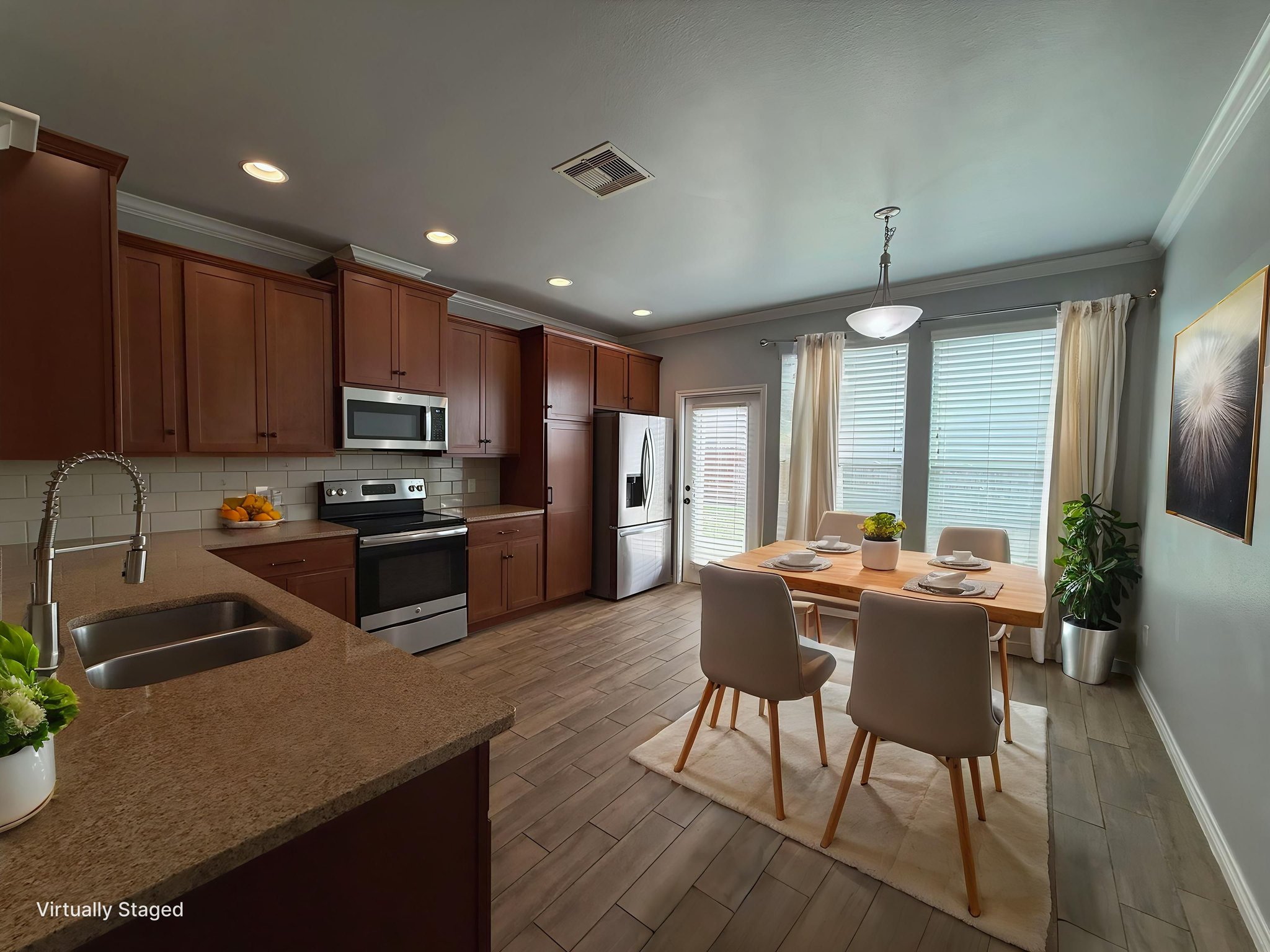 IMG_0560 virtually staged.jpeg