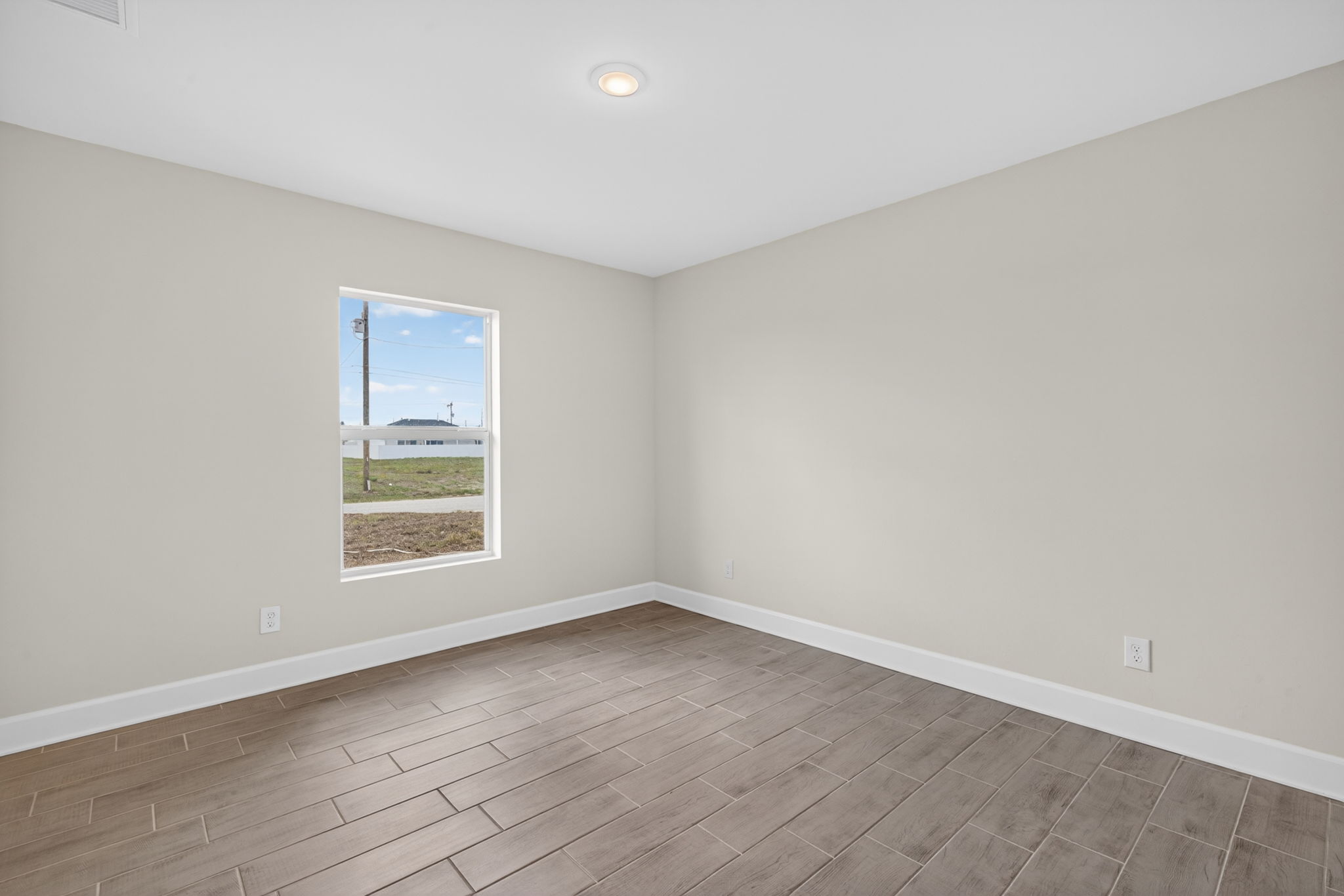 Guest Bedroom 2 - 2 of 2