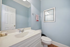  Photo 44