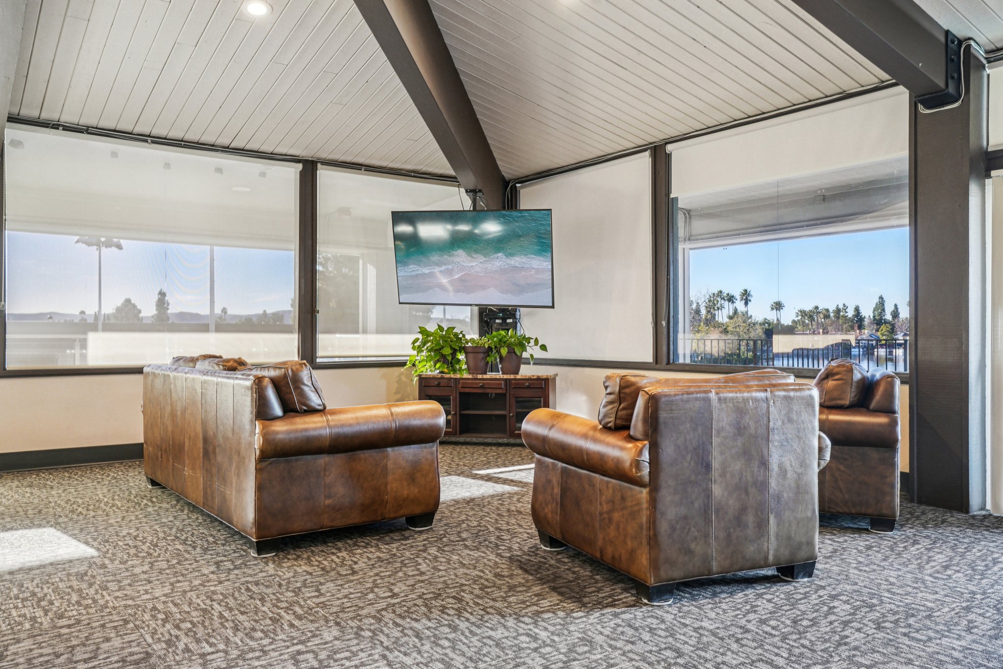 Vista Verde Dr-1301-901.jpg