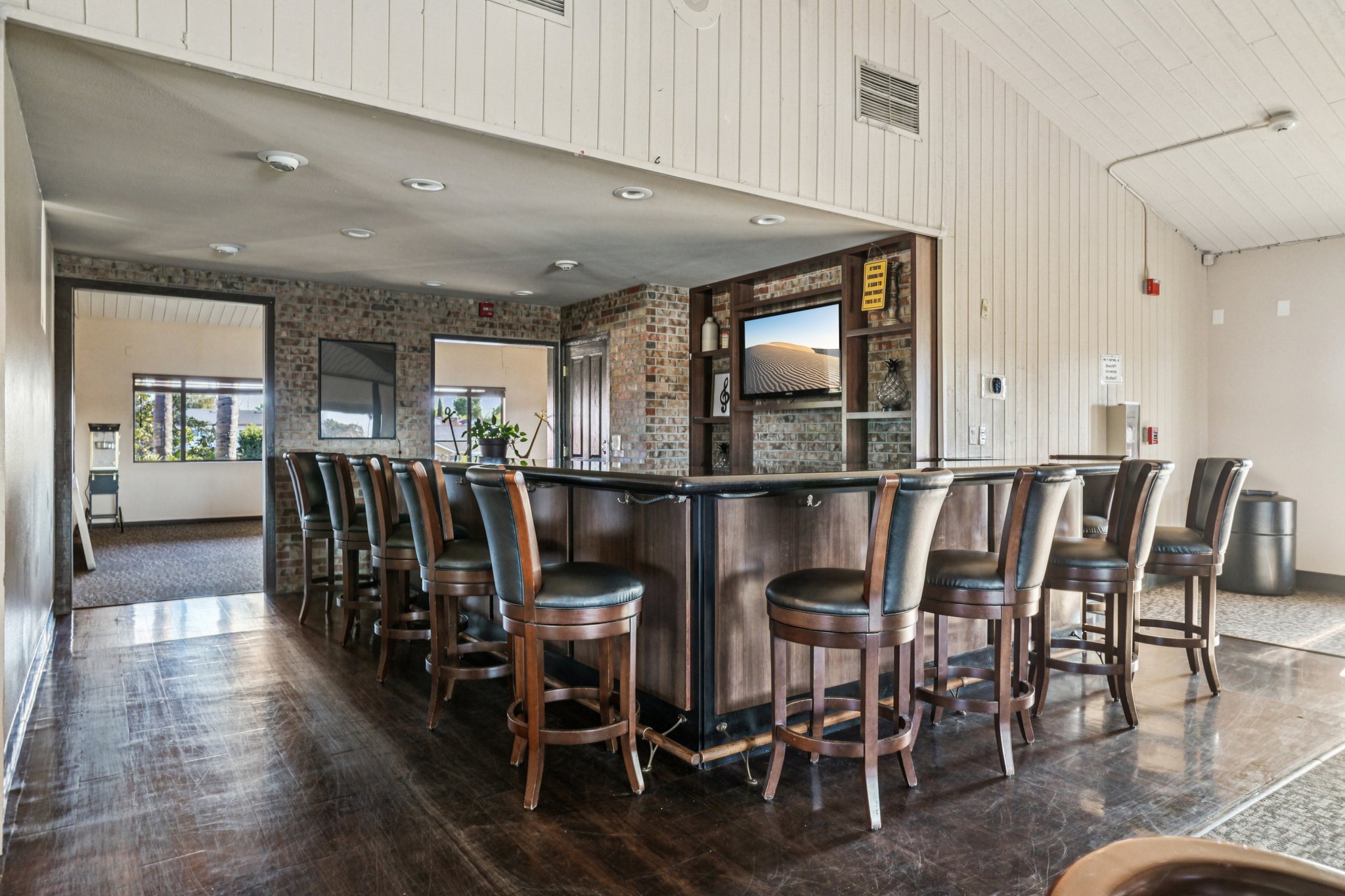 Vista Verde Dr-1301-906.jpg