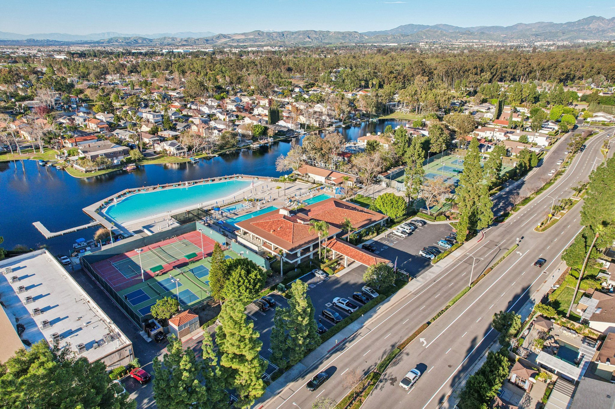 Vista Verde Dr-1301-910.jpg