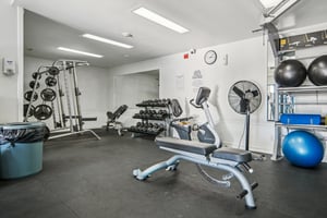 Vista Verde Dr-1301-909.jpg