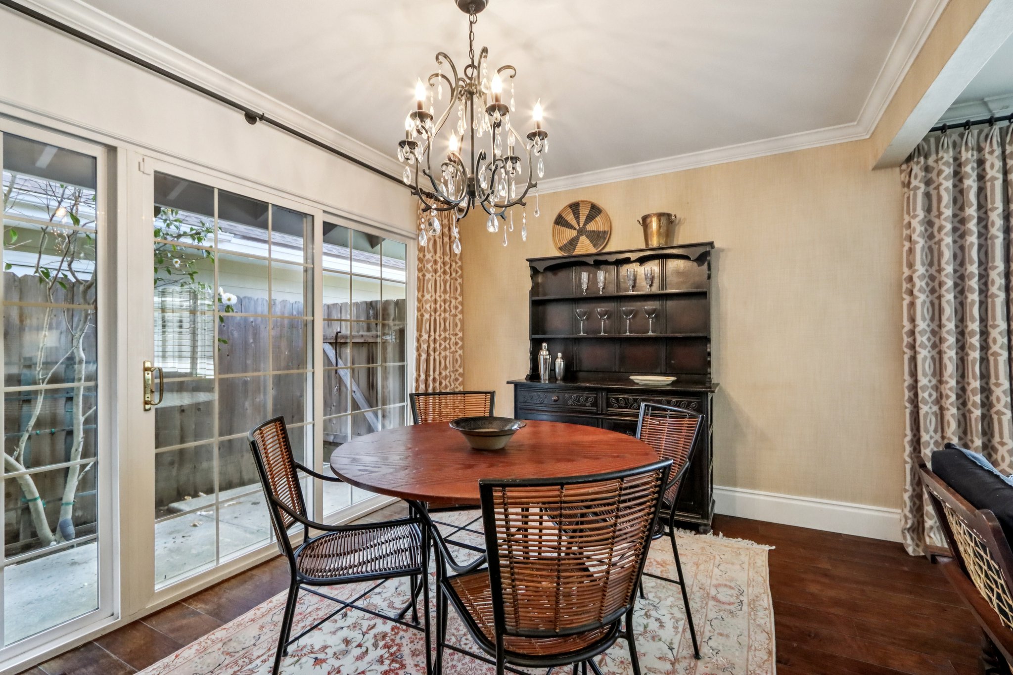 Aralia St-S2701-015.jpg