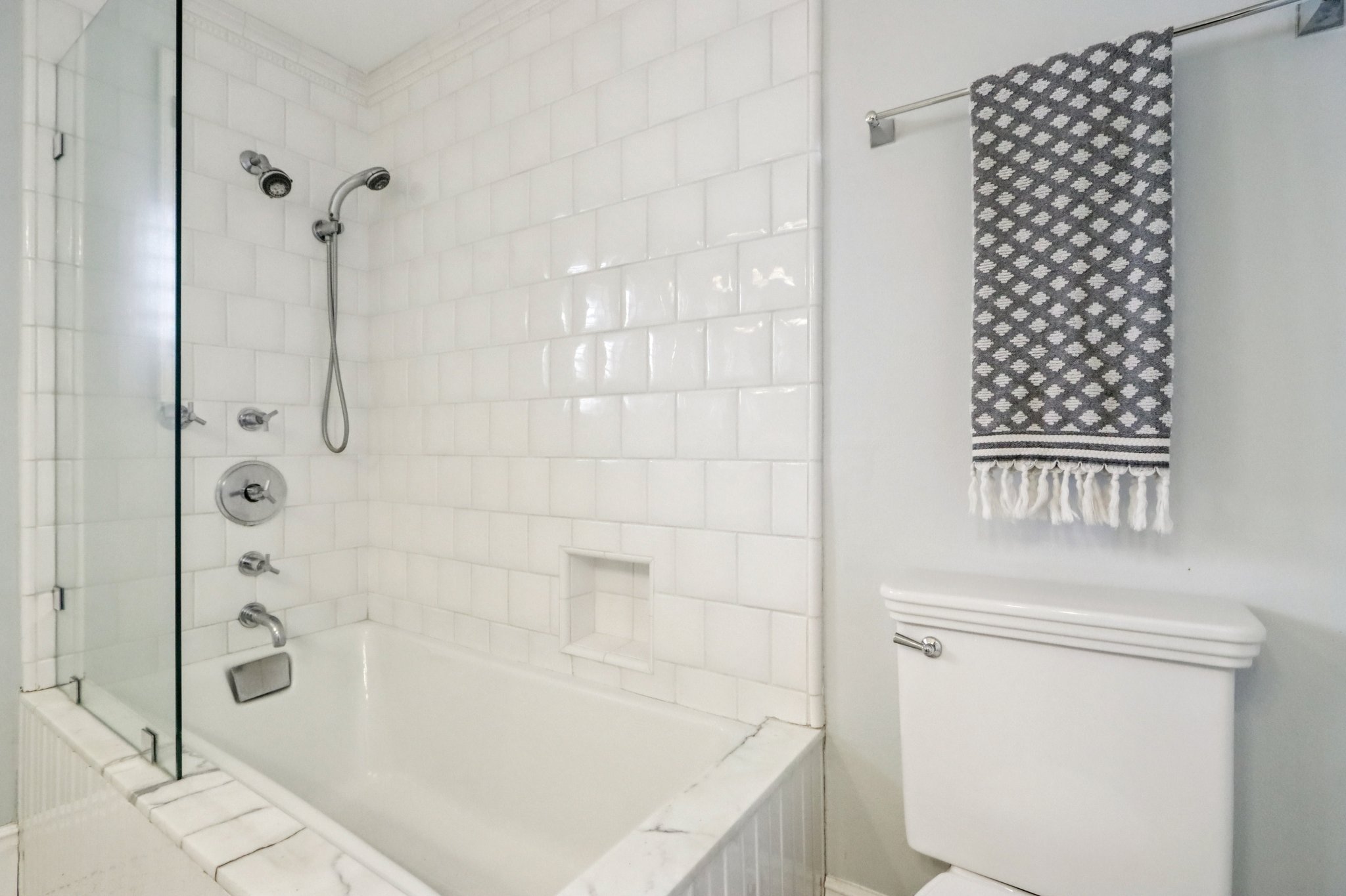 Aralia St-S2701-027.jpg