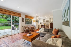 Aralia St-S2701-012.jpg