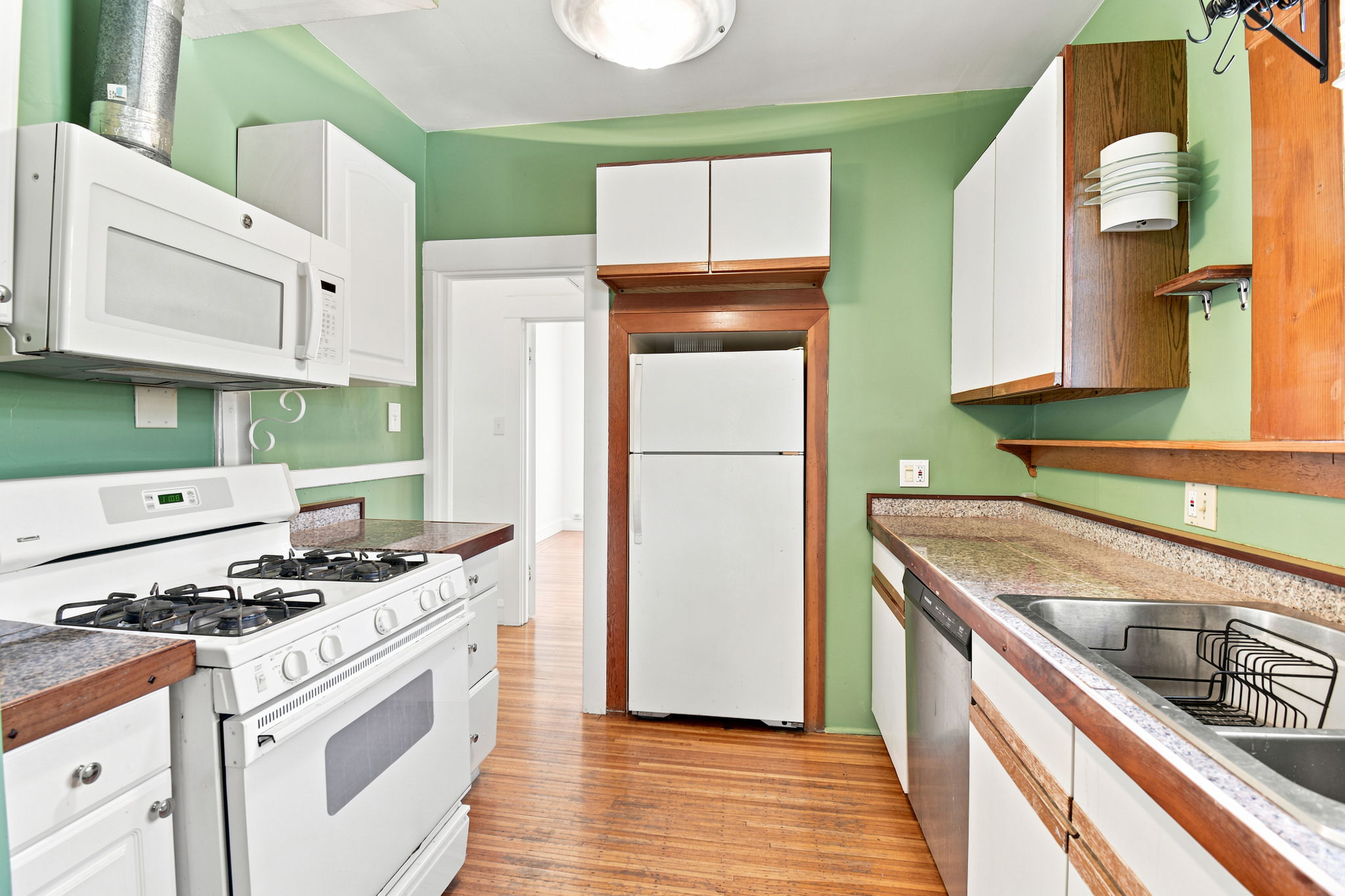012_F8_2224 Derby St