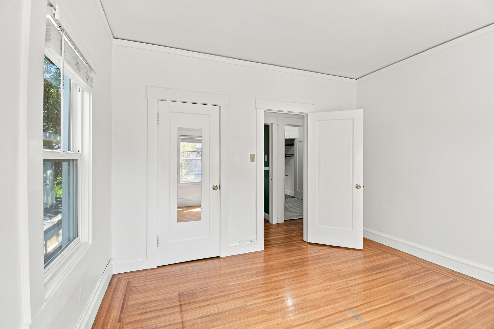 038_F8_2224 Derby St