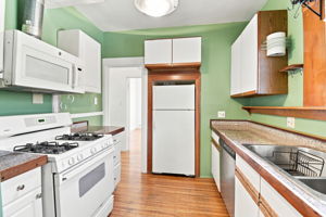 012_F8_2224 Derby St