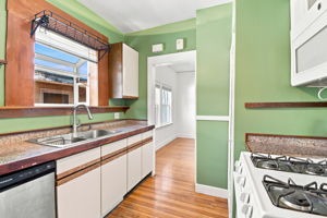 013_F8_2224 Derby St