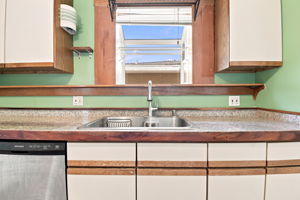 014_F8_2224 Derby St