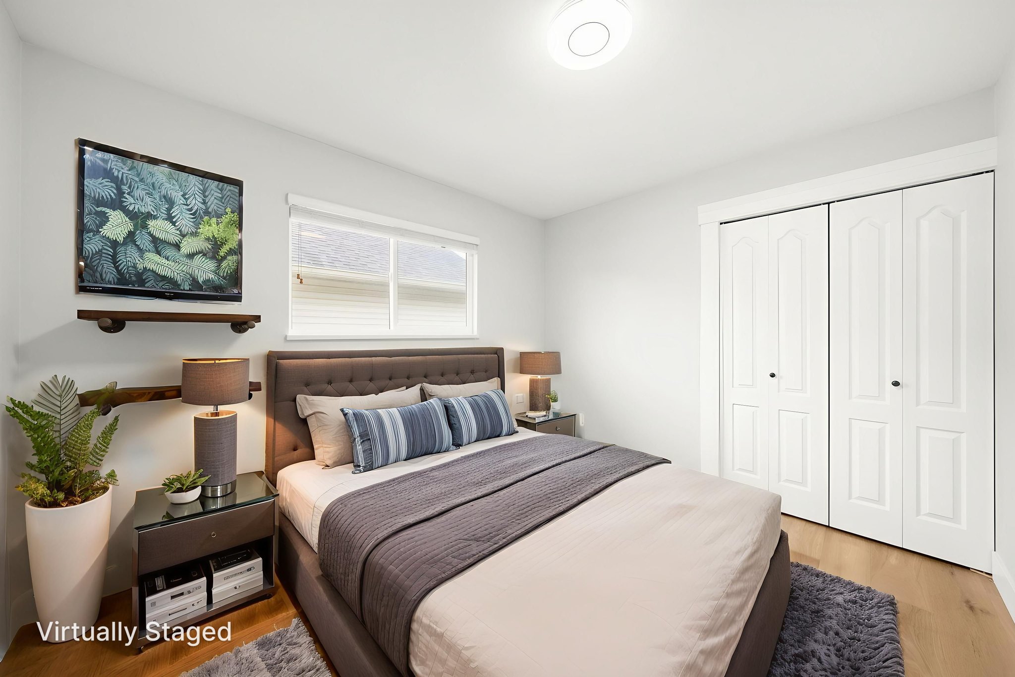 DSC06103 virtually staged.jpeg