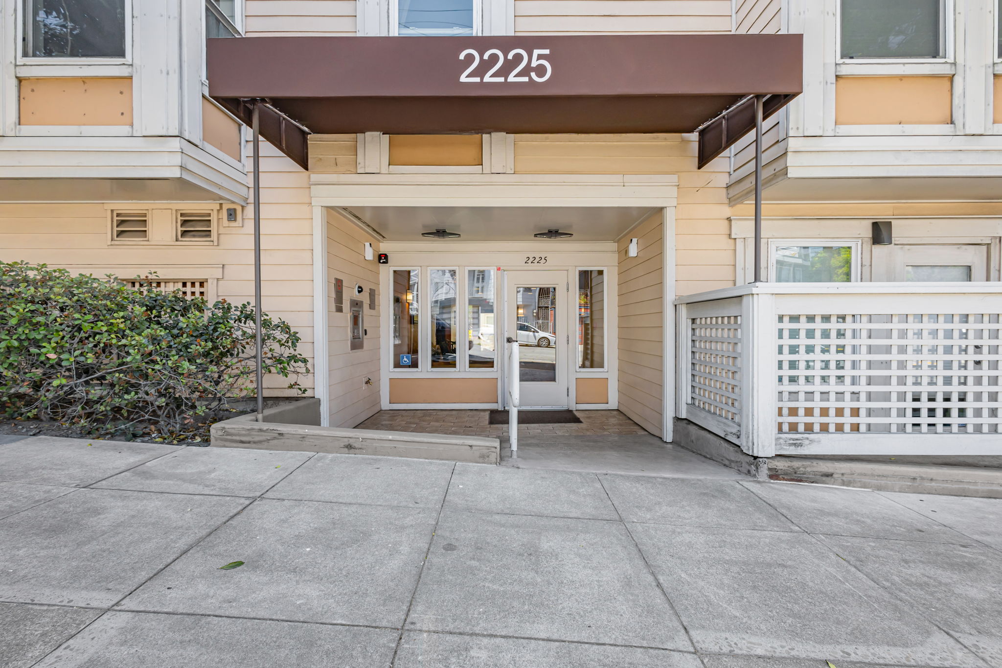 004_2225 23rd St 318
