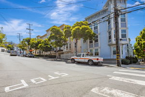 003_2225 23rd St 318