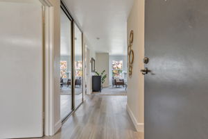 008_2225 23rd St 318