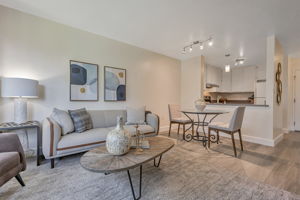 009_2225 23rd St 318