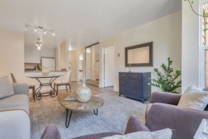 010_2225 23rd St 318