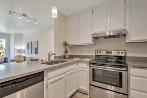 014_2225 23rd St 318