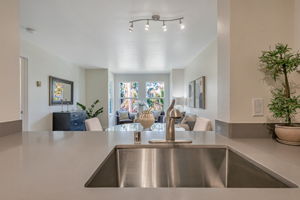 016_2225 23rd St 318