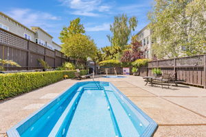032_2225 23rd St 318