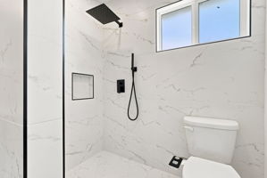 032_F8_2225 Meadowlark St