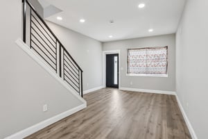 N Waterloo St-S1507-007.jpg