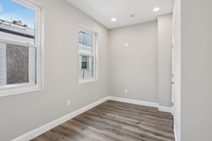 N Waterloo St-S1507-020.jpg