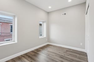 N Waterloo St-S1507-021.jpg